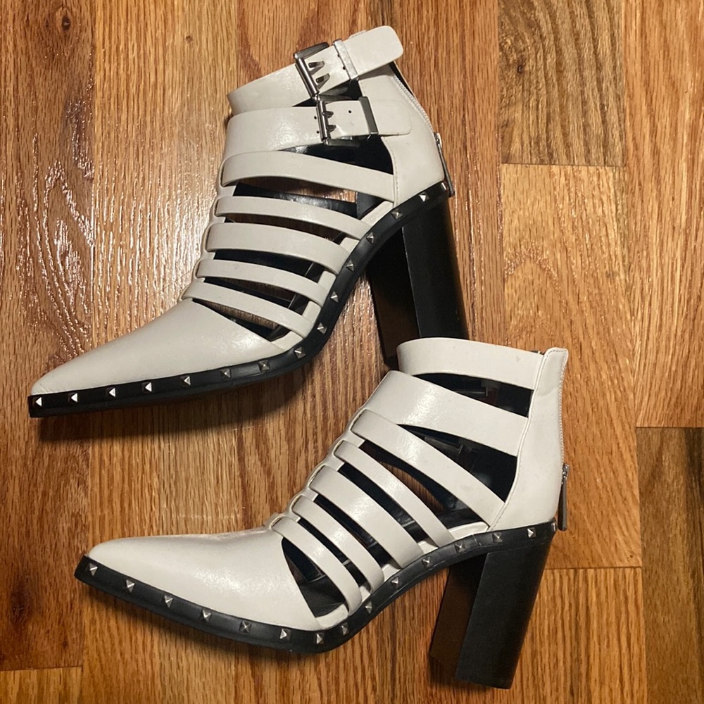 lCharles David White Western Booties - Never Worn